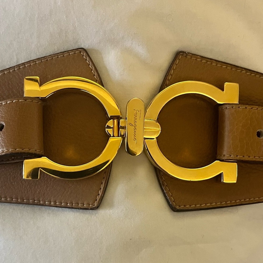 Salvatore Ferragamo Brown Leather Waist Belt with Gold Double Gancini Buckle - Picture 5 of 9